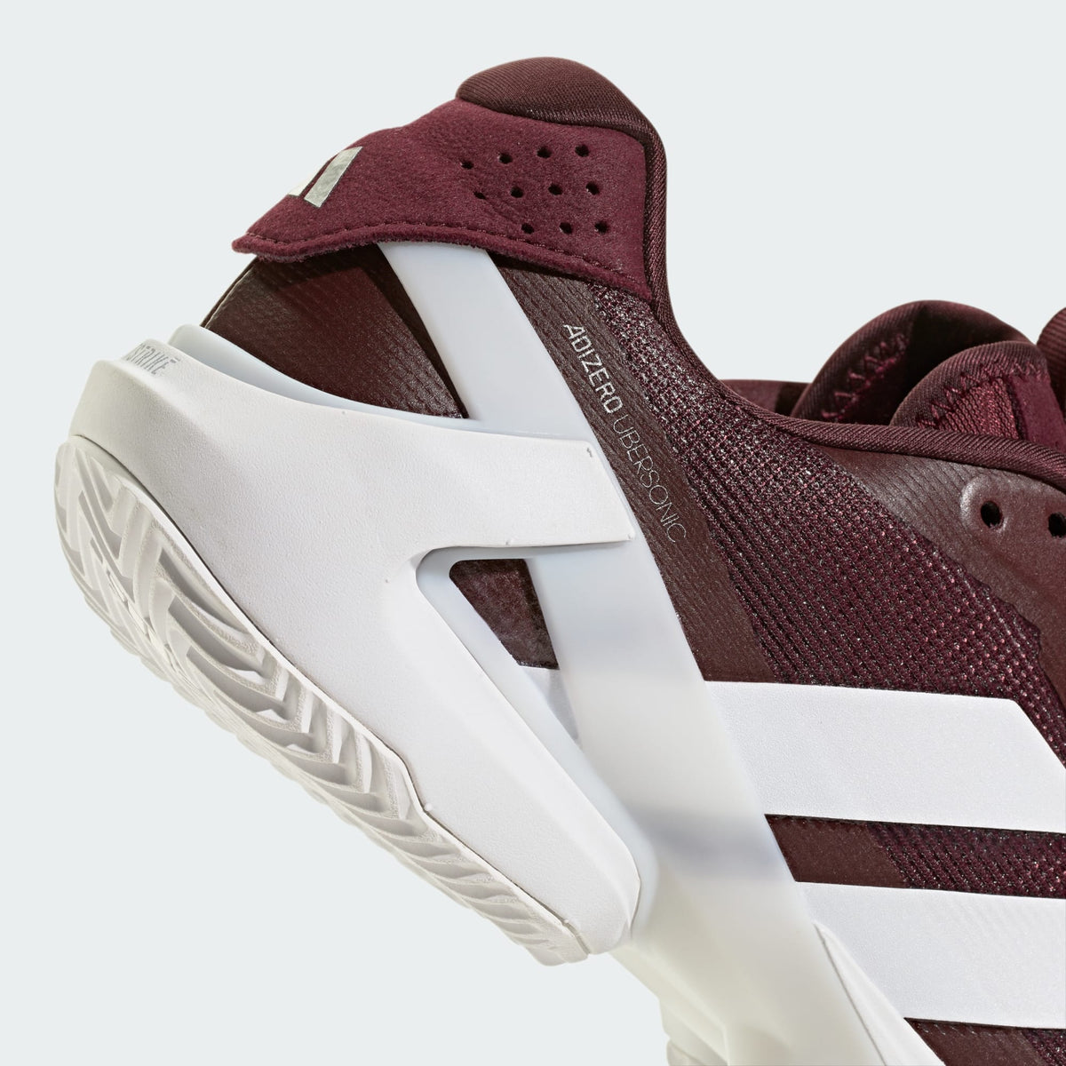 Adizero Ubersonic 5 M Clay