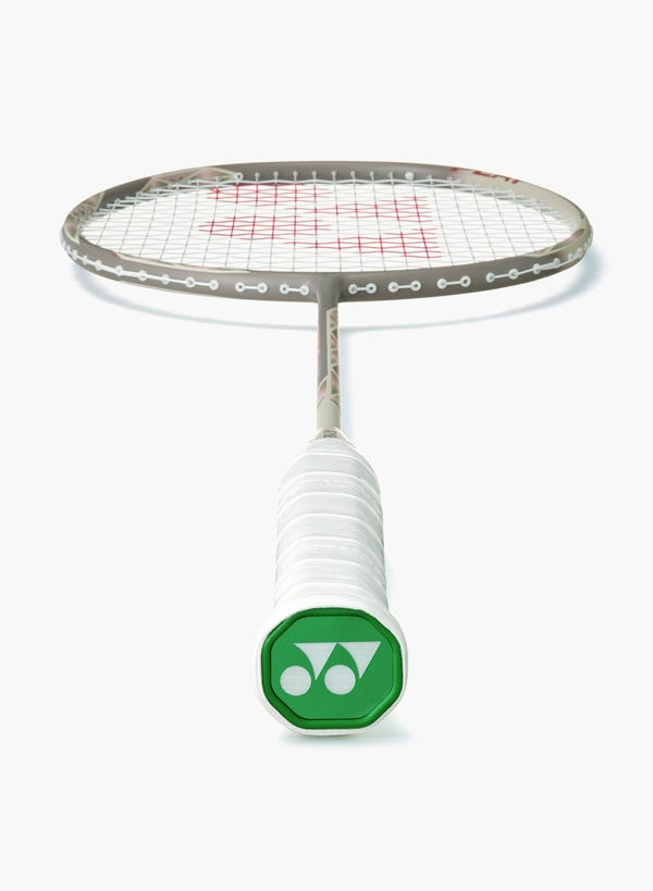 Astrox 77 Play Light Beige (bespannen)